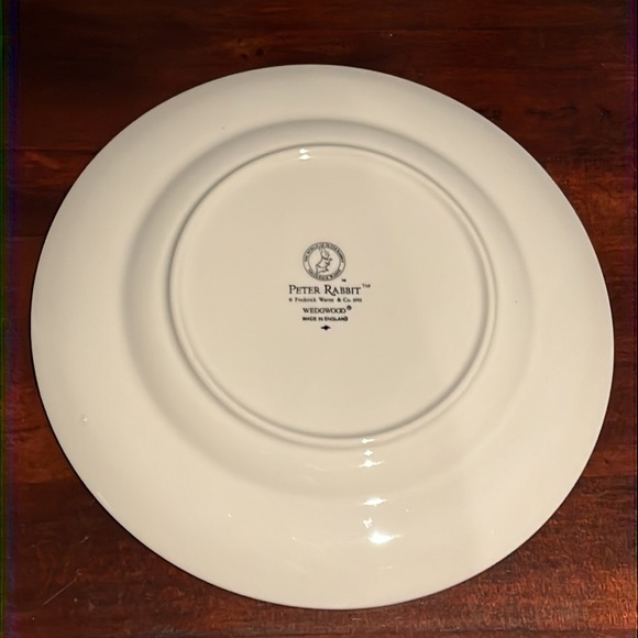 Wedgwood Peter Rabbit Plate w/ Peter in Bed w/ camomile Tea Original box. - Picture 14 of 15